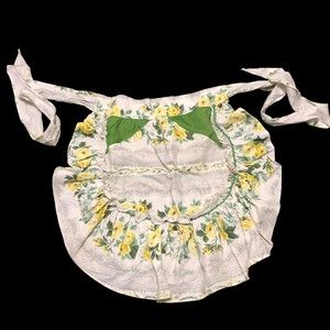 Small “Leave it to Beaver” Mom Apron, Prairiecore, Cottagecore, Frilly Small SZ